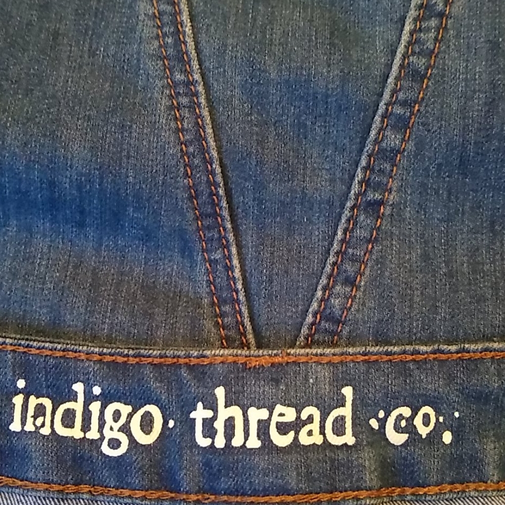INDIGO THREAD CO DENIM SKIRT.
